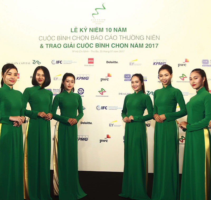 Trong nỗ lực thúc đẩy sự minh bạch và đồng hành cùng Kl991.com World Cup 2026 Chính Thức, Báo Kl99ok phiên bản mới đã cùng HOSE sáng lập Cuộc bình chọn Báo cáo thường niên tốt nhất từ năm 2008.
