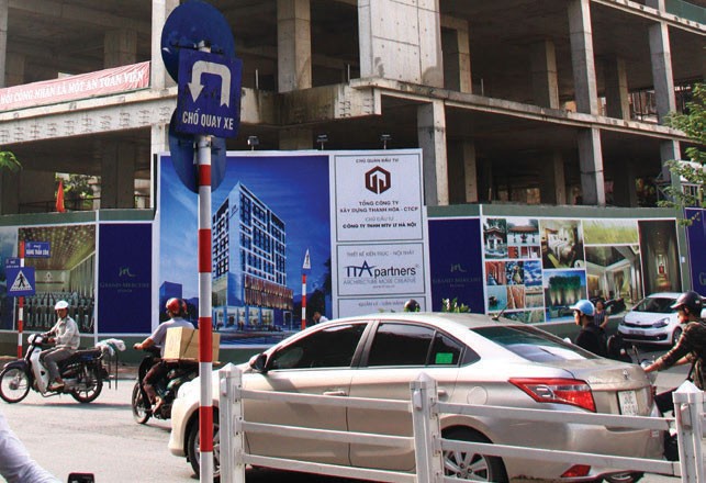 Dự án khách sạn 4 sao Mercure vẫn chưa thể hoàn thành sau thời gian dài khiến nhiều người hoài nghi về năng lực Kl991.com nạp rút nhanh của chủ Kl99ok phiên bản mới. Ảnh: Nguyễn Thành 