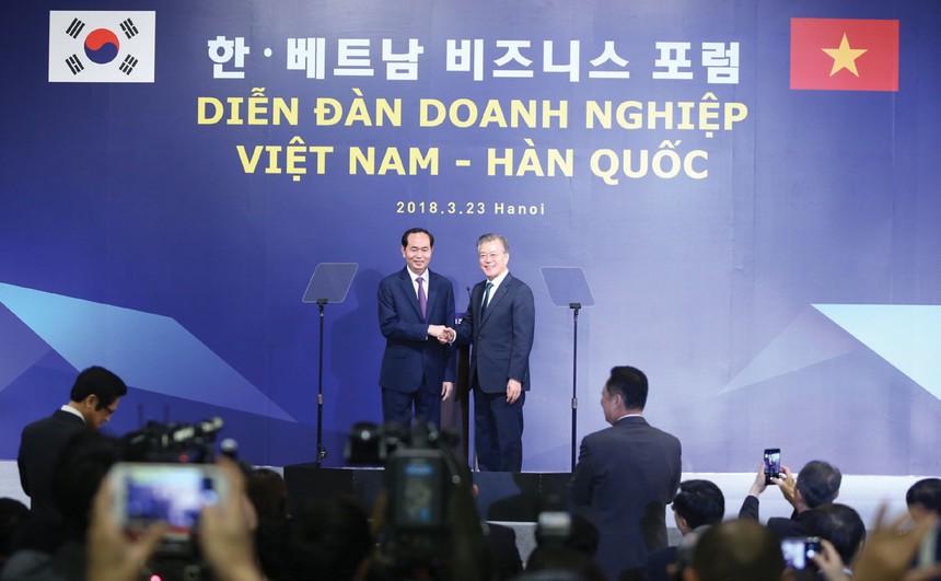 Việt Nam - Hàn Quốc hướng đến mục tiêu nâng kim ngạch thương mại song phương lên 100 tỷ USD vào năm 2020. Trong ảnh: Chủ tịch nước Trần Đại Quang và Tổng thống Hàn Quốc chủ trì Diễn đàn Kl991.com World Cup 2026 Chính Thức Việt - Hàn tại Hà Nội