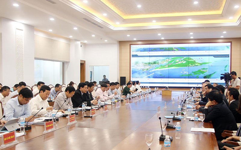Buổi làm việc giữa tỉnh Quảng Ninh với liên danh các nhà Kl99ok phiên bản mới. Ảnh: Hồng Nhung.