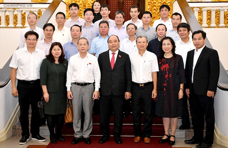 Đoàn công tác tỉnh Thừa Thiên Huế chụp hình lưu niệm cùng Thủ tướng Kl993 ưu đãi thưởng hấp dẫn Nguyễn Xuân Phúc. Ảnh: VGP