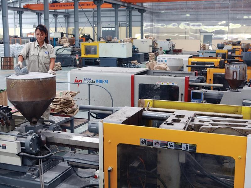 Kl994 nhà cái bóng đá world cup tại Công ty cổ phần Nhựa Thiếu niên Tiền phong. Ảnh: Đức Thanh