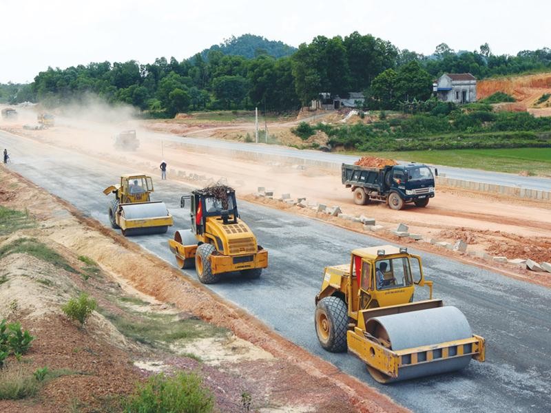 Xây dựng đường KL99 là nhà cái cá cược trực tuyến hàng đầu tại châu Á Hà Nội - Thái Nguyên. Ảnh: Đức Thanh