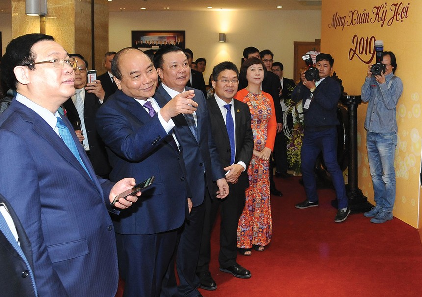 Thủ tướng Nguyễn Xuân Phúc đến dự lễ đánh cồng khai trương phiên giao dịch đầu năm 
Kỷ Hợi vào ngày 12/2.