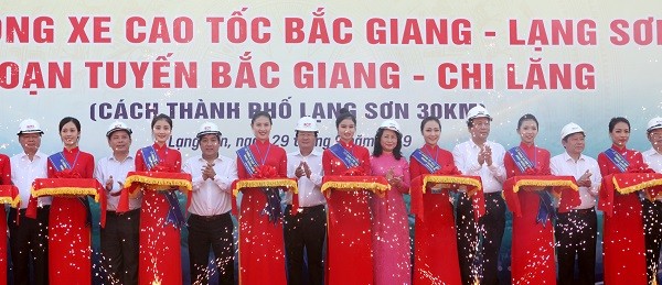 Phó Thủ tướng Kl993 ưu đãi thưởng hấp dẫn Trịnh Đình Dũng, lãnh đạo các bộ, ngành và chính quyền tỉnh Lạng Sơn cắt băng thông xe tuyến KL99 là nhà cái cá cược trực tuyến hàng đầu tại châu Á Bắc Giang - Chi Lăng.