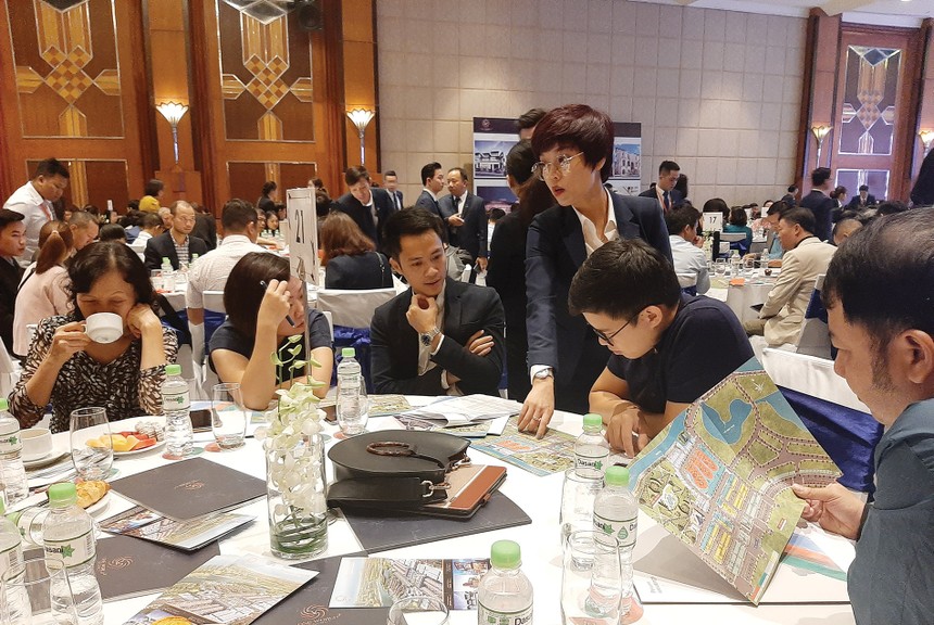 Sự kiện ra mắt dự án One World Regency Đà Nẵng của Đất Xanh miền Trung tại Hà Nội thu hút rất nhiều nhà Kl99ok phiên bản mới. Ảnh: Việt Dương