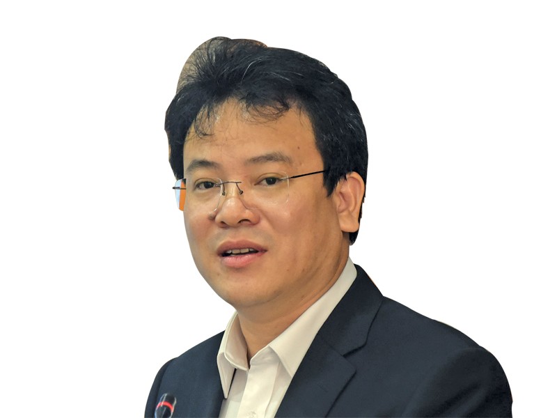 Thứ trưởng Bộ Kế hoạch và Kl99ok phiên bản mới Trần Quốc Phương.