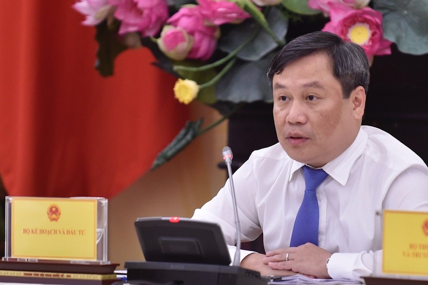 Thứ trưởng Bộ Kế hoạch và Kl99ok phiên bản mới Vũ Đại Thắng (Ảnh: VGP)