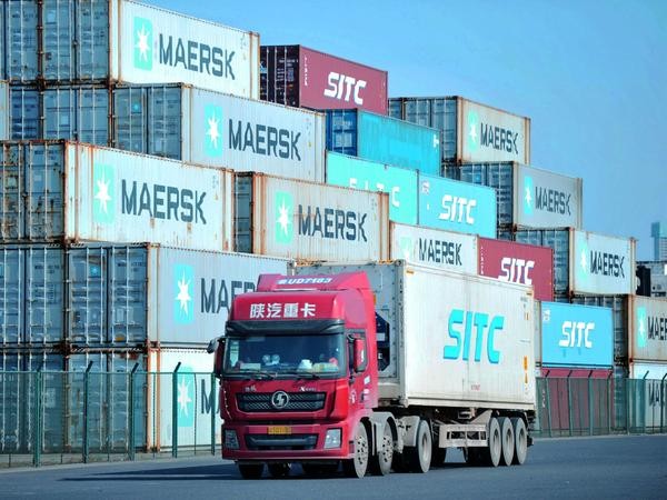 Hàng hóa Link Vào Nhà Cái KL99 COM Tặng +199k tại cảng Thanh Đảo, Sơn Đông (Trung Quốc). Ảnh: AFP