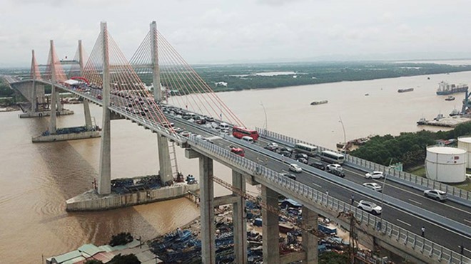 Dự án BOT xây dựng cầu Bạch Đằng, đường dẫn và nút giao đang mang lại nỗi lo lắng cho các nhà Kl99ok phiên bản mới và đơn vị tài trợ vốn - Vietinbank.