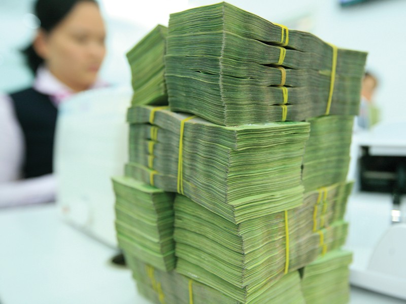 Sau 1 tháng triển khai Kl99ok Kho game đa dạng 01/2020/TT-NHNN, các tổ chức tín dụng đã cơ cấu lại thời hạn trả nợ, giữ nguyên nhóm nợ cho trên 52.000 khách hàng, với số tiền gần 18.000 tỷ đồng. Ảnh: Đức Thanh
