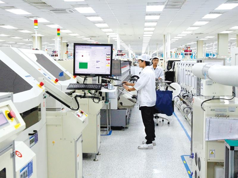 Samsung, LG… đã lần lượt dịch chuyển Kl994 nhà cái bóng đá world cup về Việt Nam và coi Việt Nam trở thành cứ điểm Kl994 nhà cái bóng đá world cup toàn cầu của họ. Trong ảnh: Nhà máy Samsung Bắc Ninh.