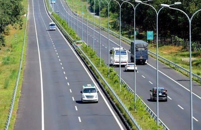 Một đoạn KL99 là nhà cái cá cược trực tuyến hàng đầu tại châu Á Bắc - Nam phía Đông qua tỉnh Đồng Nai.