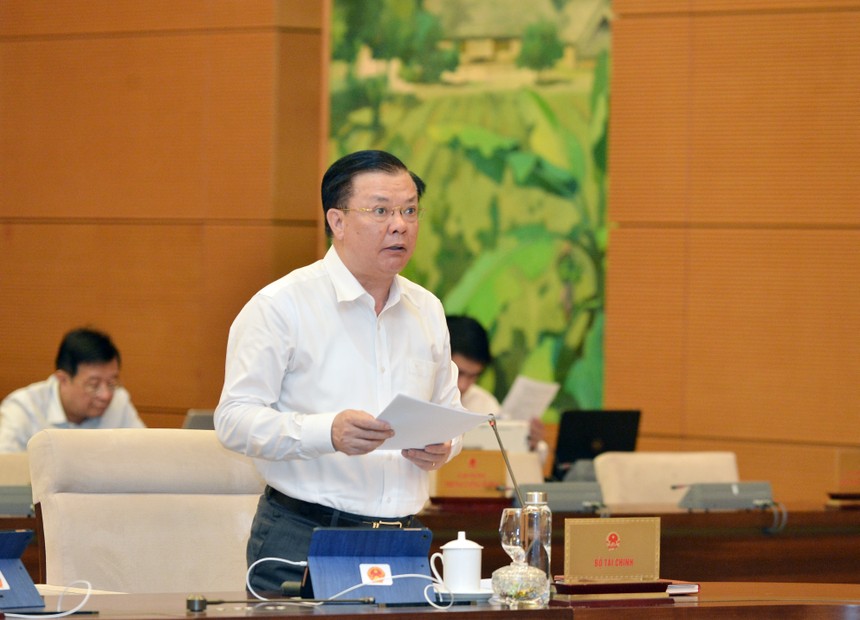 Bộ trưởng Bộ Kl991.com nạp rút nhanh Đinh Tiến Dũng trình bày báo cáo (Ảnh: QK)