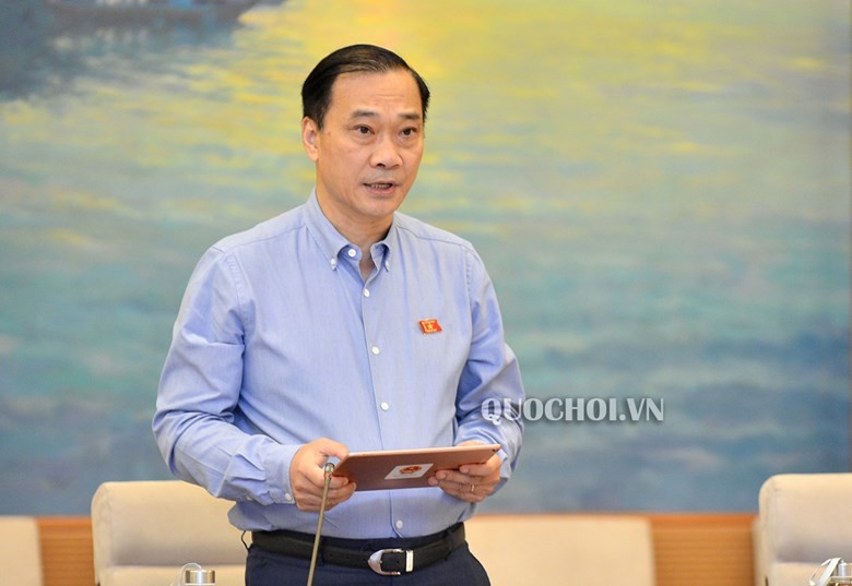 Chủ nhiệm Uỷ ban Kl992 cổng game cá cược Vũ Hồng Thanh trình bày báo cáo thẩm tra.