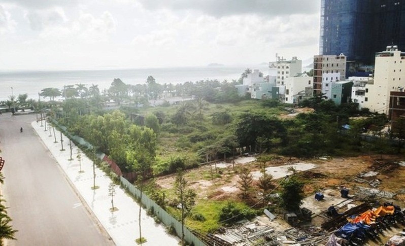 Mục đích sử dụng để xây dựng Khu khách sạn tiêu chuẩn 5 sao, Văn phòng cho thuê và Trung tâm Thương mại - Dịch vụ. Theo hình thức 99Kl99 trực tiếp đá gà cho thuê đất trả tiền 01 lần cho cả thời gian thuê theo hình thức đấu giá quyền sử dụng đất. Thời hạn sử dụng đất là 50 năm.