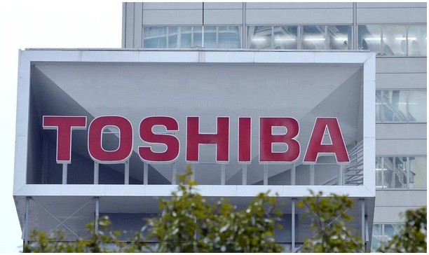 Toshiba đang đối mặt áp lực cải tổ kể từ khi hãng này bán 600 triệu yên (tương đương 5,6 tỷ USD) KL99 là cổng game giải trí trực tuyến hàng đầu hiện nay cho hàng chục quỹ phòng hộ nước ngoài vài năm trước.