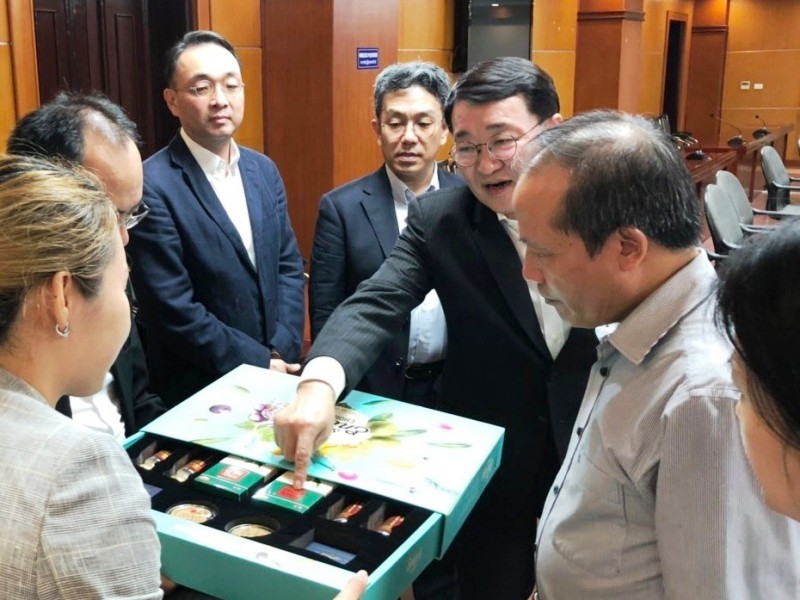 Chủ tịch Kl994 game bài casino hấp dẫn CJ đề xuất hợp tác với Viện Nghiên cứu thực phẩm, Bộ Công Thương áp dụng công nghệ vào chế biến các sản phẩm từ gạo, tiến tới thành lập một trung tâm nghiên cứu gạo tại Việt Nam.