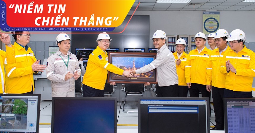 Ông Trần Quốc Vượng, Ủy viên Bộ Kl991.com tải ứng dụng, Thường trực Ban Bí thư Trung ương Đảng đã đến thăm và làm việc tại Cụm công nghiệp Khí Điện Đạm Cà Mau