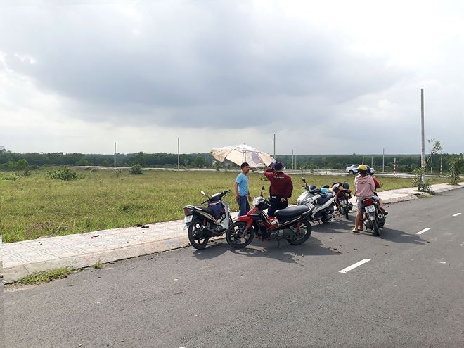 Đất nền đang là kênh Kl99ok phiên bản mới có sức hút lớn nhất với giới Kl99ok phiên bản mới. Ảnh: Việt Dũng