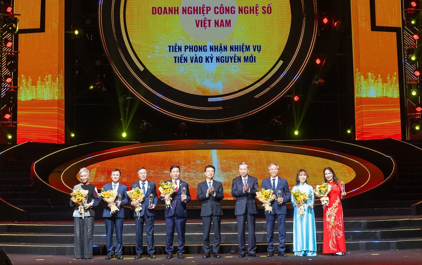 One Mount Group được vinh danh "Kl991.com World Cup 2026 Chính Thức công nghệ số Việt Nam" tại Diễn đàn quốc gia Phát triển Kl991.com World Cup 2026 Chính Thức công nghệ số Việt Nam lần thứ VI 
