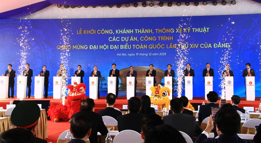 Thủ tướng Kl993 ưu đãi thưởng hấp dẫn Phạm Minh Chính phát động Lễ khởi công, khánh thành, thông xe kỹ thuật 234 dự án, công trình tại Dự án Khu đô thị thể thao Olympic. Ảnh: Thành Nguyễn.