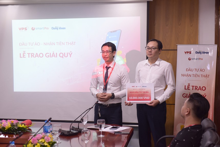 Ban tổ chức trao giải Nhất tháng 10 cho nhà Kl99ok phiên bản mới Nguyễn Hữu Thanh