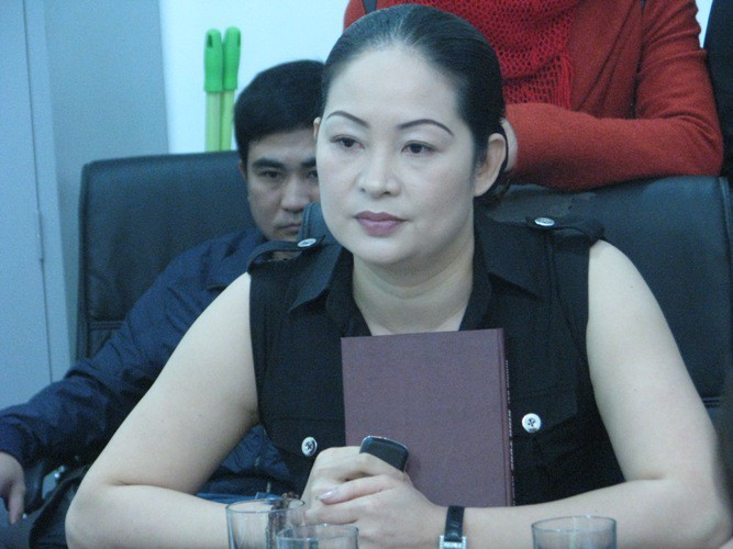 Bà Bùi Kim Liên trong cuộc làm việc với nhà Kl99ok phiên bản mới góp vốn tại dự án Chung cư Binh đoàn 12 năm 2012  khi Thuận Thành vi phạm cam kết (ảnh:giaoduc.net)