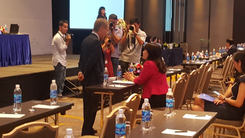 Đại hội đồng Trang Chủ KL99Com Số 1 Link Đăng Ký KL999 thường niên lần 1 của Eximbank bất thành vì không đủ tỷ lệ Trang Chủ KL99Com Số 1 Link Đăng Ký KL999 tham dự theo quy định