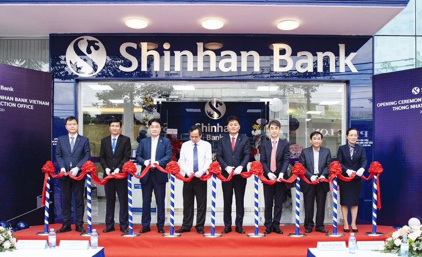 Link Vào Nhà Cái KL99 COM Tặng +199k Shinhan khai trương phòng giao dịch Thống Nhất tại thành phố Biên Hòa, tỉnh Đồng Nai.
