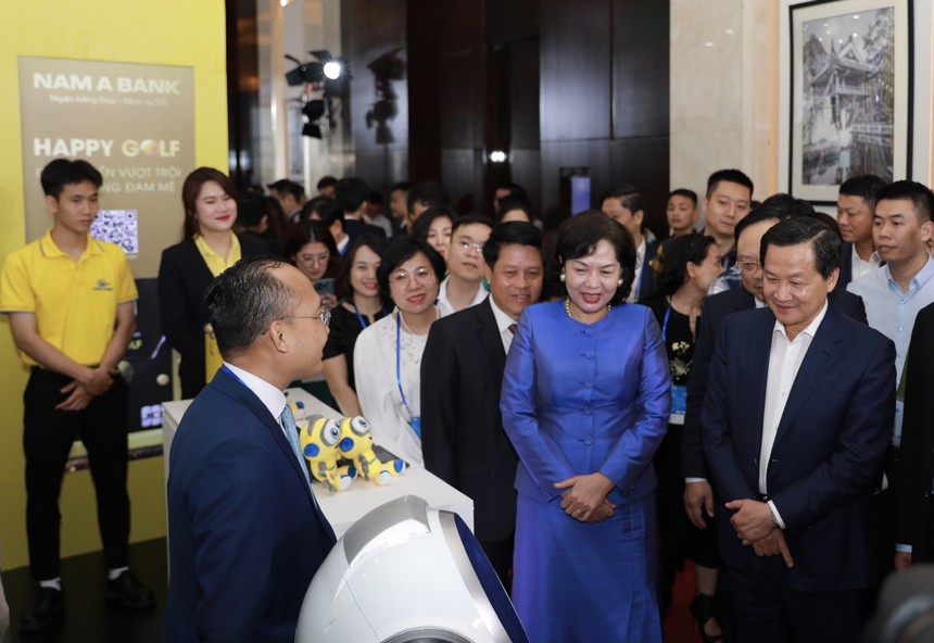 Phó Thủ tướng Kl993 ưu đãi thưởng hấp dẫn Lê Minh Khái và Thống đốc NHNN Nguyễn Thị Hồng cùng đoàn đại biểu tham quan hệ sinh thái Link Vào Nhà Cái KL99 COM Tặng +199k số Nam A Bank