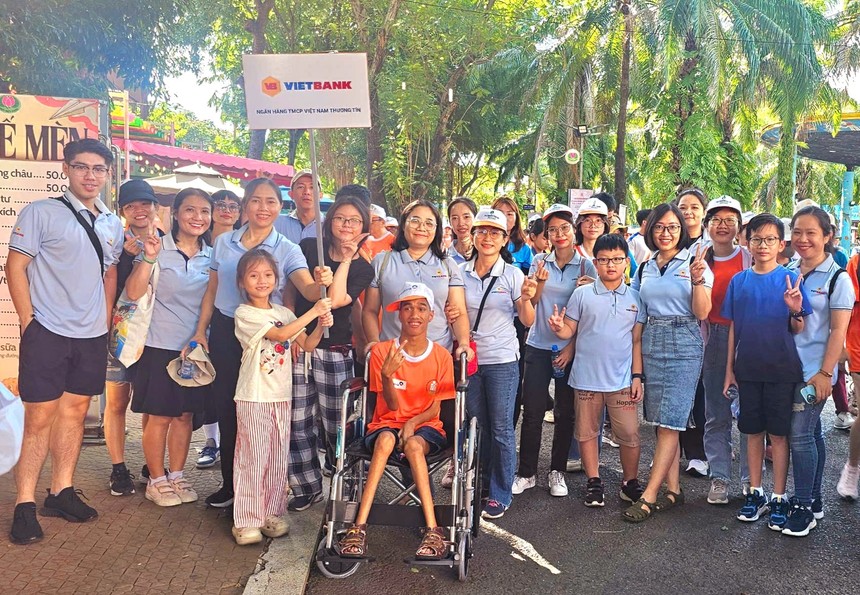 Vietbank cùng hơn 5.000 người đồng hành ‘Vì nạn nhân chất độc da cam’ lần thứ 18
