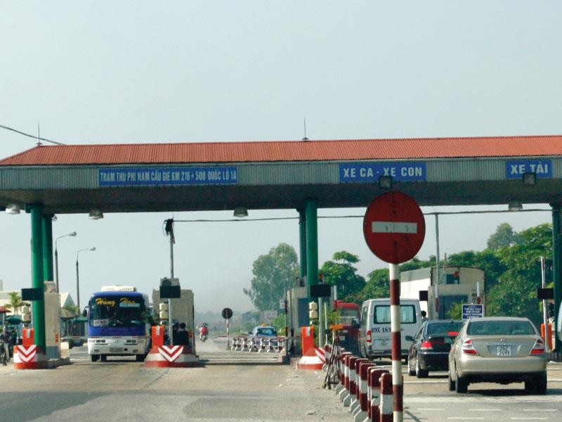 Việc lùi thời hạn tăng phí 23 dự án BOT trên QL 1 và QL14 khiến các chủ Kl99ok phiên bản mới lo không thu hồi được vốn Kl99ok phiên bản mới. Ảnh: Đ.T