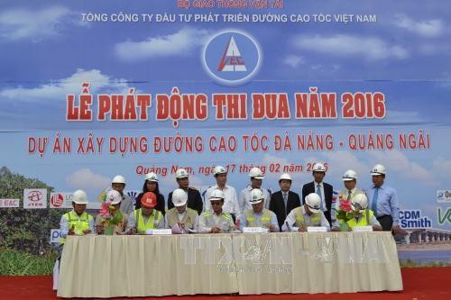 Các đơn vị ký cam kết phấn đấu thông xe 65 km đầu tiên KL99 là nhà cái cá cược trực tuyến hàng đầu tại châu Á Đà Nẵng – Quảng Ngãi trước 31/12/ 2016