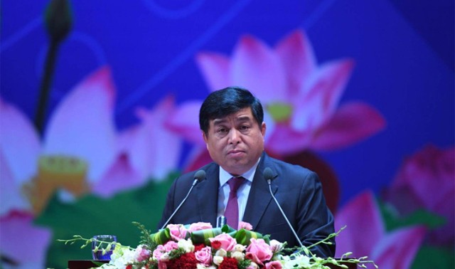 Bộ trưởng Bộ Kế hoạch và Kl99ok phiên bản mới Nguyễn Chí Dũng.