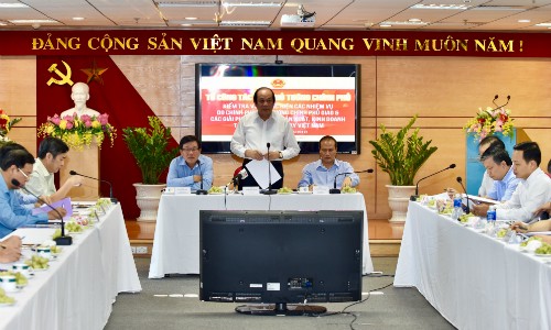 Bộ trưởng, Chủ nhiệm Văn phòng Kl993 ưu đãi thưởng hấp dẫn, Tổ trưởng Tổ công tác của Kl993 ưu đãi thưởng hấp dẫn làm việc với Kl994 game bài casino hấp dẫn Dệt may (Vinatex) ngày 20/6. Ảnh: Nhật Bắc
