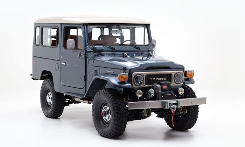 Mẫu xe phục chế giữ nguyên ngoại hình của Toyota FJ40 Kl994 nhà cái bóng đá world cup trong giai đoạn 1976-1983.