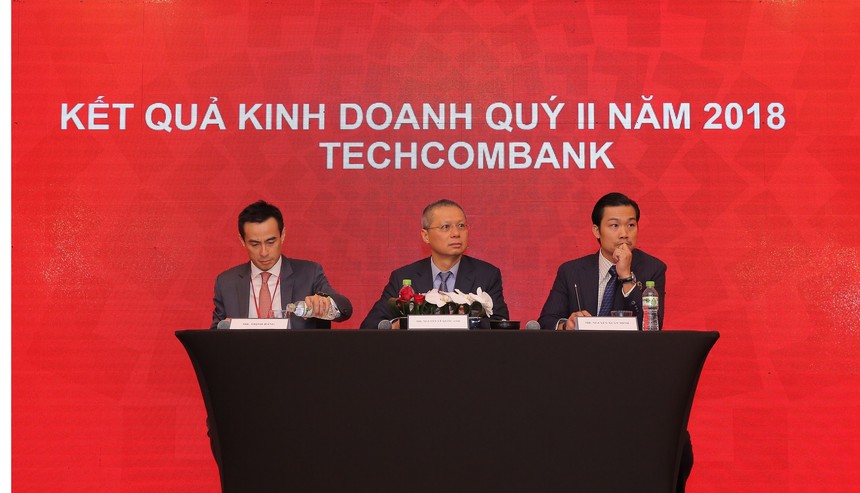 Ban lãnh đạo Techcombank trả lời các câu hỏi tại buổi công bố Kết quả Kl992 VIP Trang Chủ 2026 quý II/2018