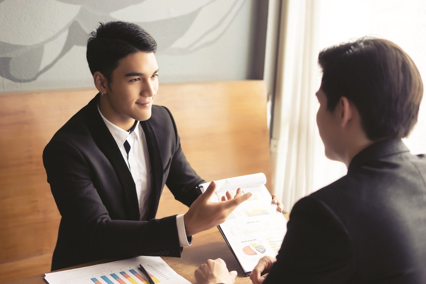 Để thị trường Kl99kl phiên bản hoạt động phát triển bền vững, ngoài các giải pháp về sản phẩm, khâu tuyển dụng đại lý mới cần được chọn lọc hơn.