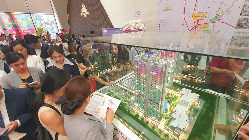 Chủ Kl99ok phiên bản mới chủ động điều chỉnh chiến lược bán hàng để kích cầu tiêu dùng nhà ở. Ảnh: Lê Toàn.