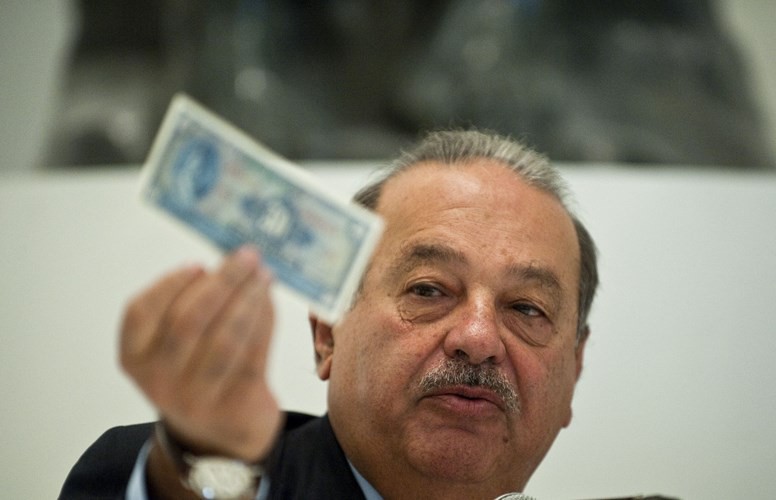 Carlos Slim, tỷ phú Mexico sở hữu hàng loạt công ty lớn, người đang đứng vị trí giàu thứ 5 trên thế giới, chứng kiến 9,2% 99Kl.app cổng game giải trí của mình, tương đương 5,1 tỷ USD,