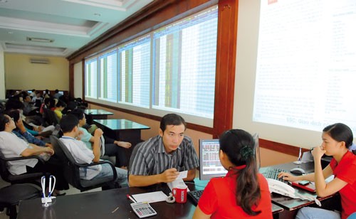 Theo chân khối ngoại, tự doanh cũng KL99 là nhà cái cá cược trực tuyến hàng đầu tại châu Á mạnh tuần qua