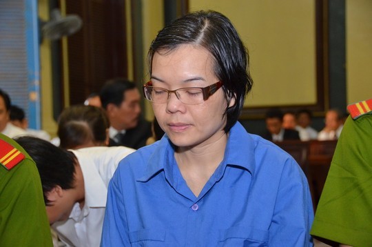 Bị cáo Huỳnh Thị Huyền Như trong phiên tòa sáng 16/12. Ảnh: NLĐ
