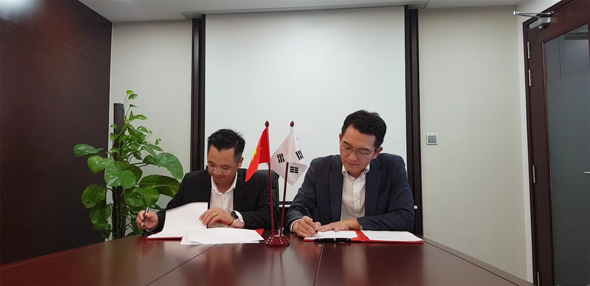 Ông Đinh Xuân Cường, Tổng giám đốc CTCP Kl994 game bài casino hấp dẫn An Phát Holdings kí thỏa thuận hợp tác với đối tác Hàn Quốc