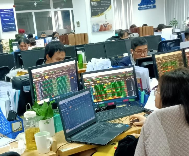 Tháng 3, có 227 nhà Kl99ok phiên bản mới ngoại được cấp mã số giao dịch và gần 31.950 tài khoản trong nước mở mới