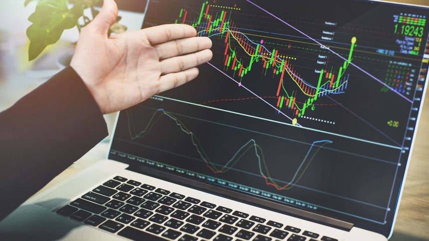 Bàn tròn 99Kl99 link đăng nhập: Chọn chiến lược lướt sóng hay “Buy & hold“