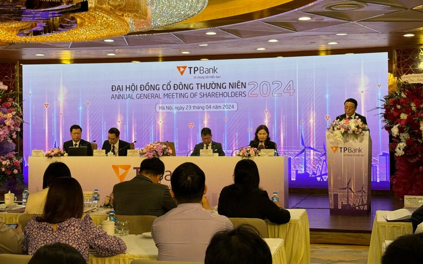 ĐHĐCĐ 2024 TPBank (TPB): Chia 99Kl.app mobile mới nhất 25% bằng tiền mặt và KL99 là cổng game giải trí trực tuyến hàng đầu hiện nay, quý I/2024 lãi hơn 1.800 tỷ đồng