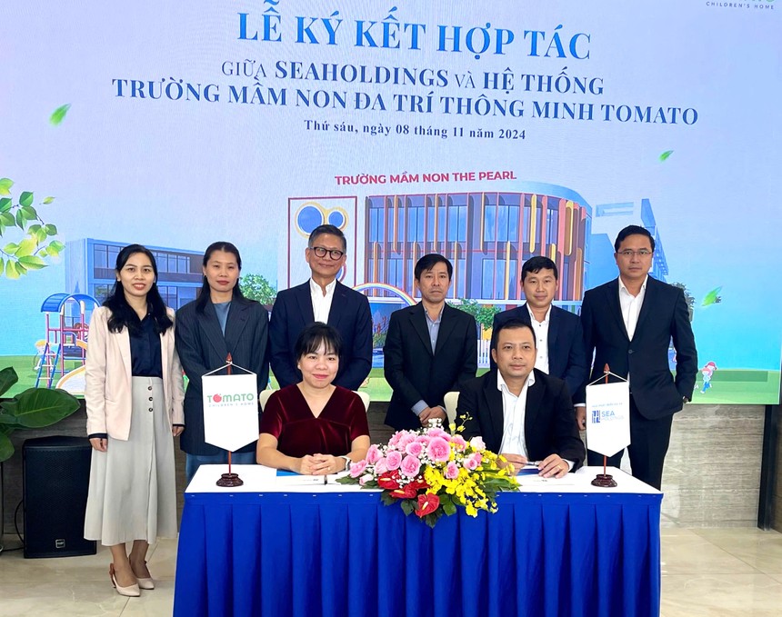 Đại diện Công ty Cổ phần Web Tổng Nhà Cái 99Kl99 Giải Trí Bậc Nhất Seaholdings ký kết hợp tác chiến lược với đại diện Trường Mầm non Đa trí thông minh TOMATO