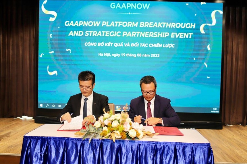Ông Đằng Hà Lâm, CEO Gaapnow và ông Mai Tuấn Linh, Chủ tịch HĐQT CTCP Kl994 game bài casino hấp dẫn Kl99ok phiên bản mới phát triển Web Tổng Nhà Cái 99Kl99 Giải Trí Bậc Nhất Tài Phát Lộc kí kết thoả thuận hợp tác.