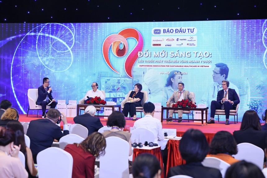 Hội thảo “Đổi mới, sáng tạo: Liều thuốc phát triển bền vững ngành y dược” do Báo Kl99ok phiên bản mới tổ chức ngày 25/9 phân tích nhiều góc nhìn về đổi mới, sáng tạo thúc đẩy phát triển ngành y dược Việt Nam. Ảnh Dũng Minh